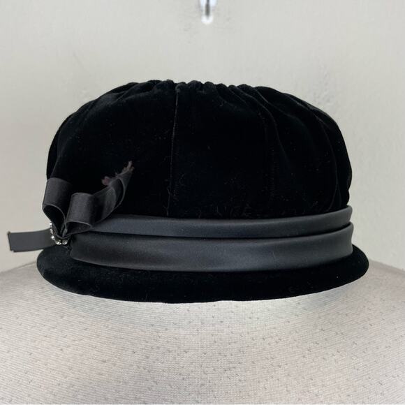 Vintage Black Velvet Martha Gene Pillbox Hat - Picture 1 of 6